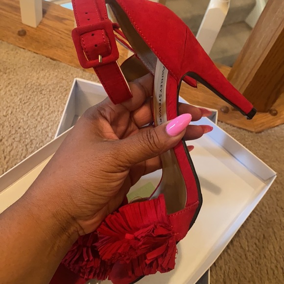 Red suede ruffle tassel sandals - Picture 5 of 7